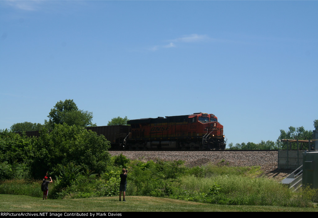 BNSF 6326